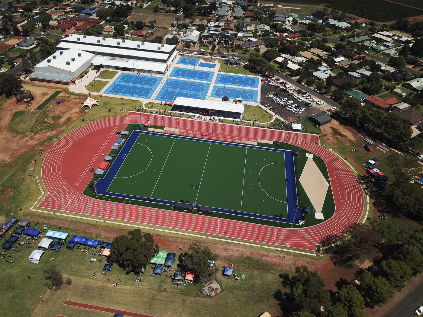 Griffith's Westend Sporting Precinct - Tuff Group, Australia’s leading outdoor education turf & synthetic grass sports specialists for rubber athletics and running tracks, hockey, football, soccer, cricket and tennis.