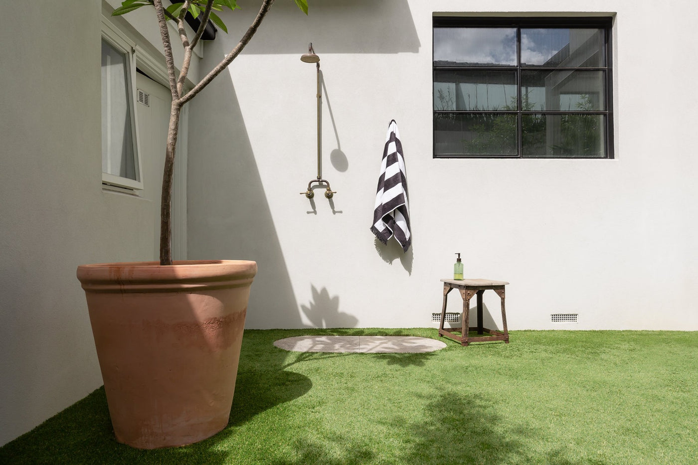 Toorak Garden - Tuff Group, Australia’s leading backyard turf & synthetic grass sports specialists 